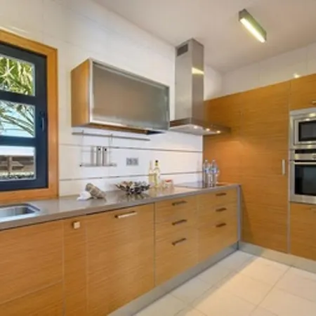 וילה Sleeps 6 With Pool Private & Sauna פלאיה בלנקה