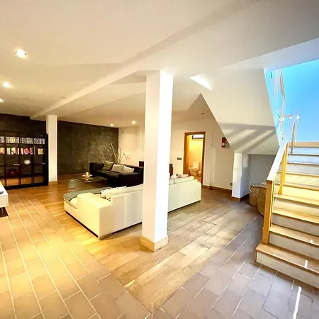 Sleeps 6 With Sauna Vila *