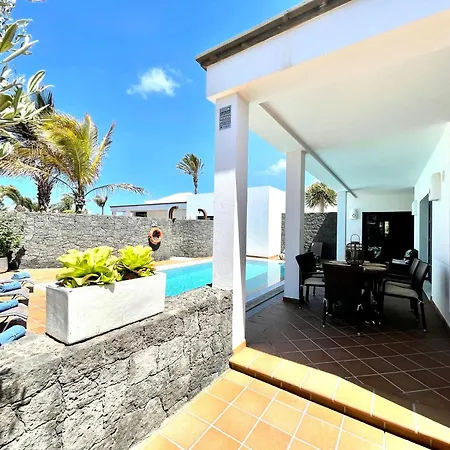 Sleeps 6 With Sauna Vila