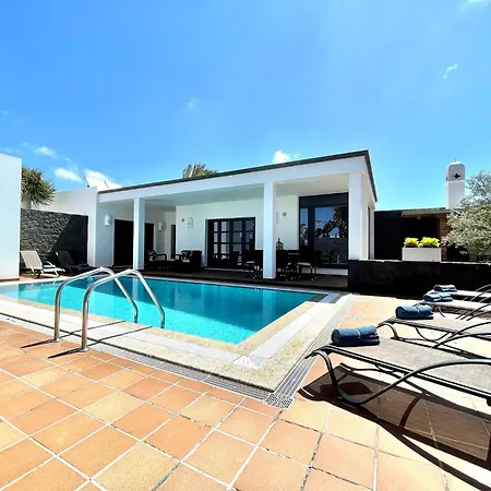 Sleeps 6 With Pool Private & Sauna פלאיה בלנקה