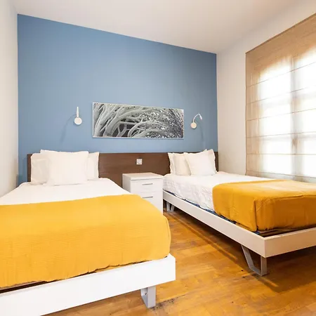 Sleeps 6 With Pool Private & Sauna Villa
