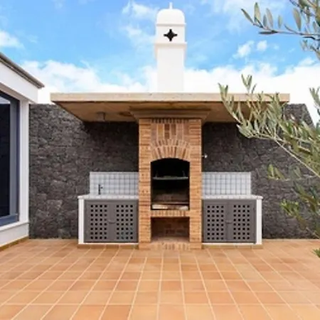 Sleeps 6 With Pool Private & Sauna Playa Blanca (Lanzarote)